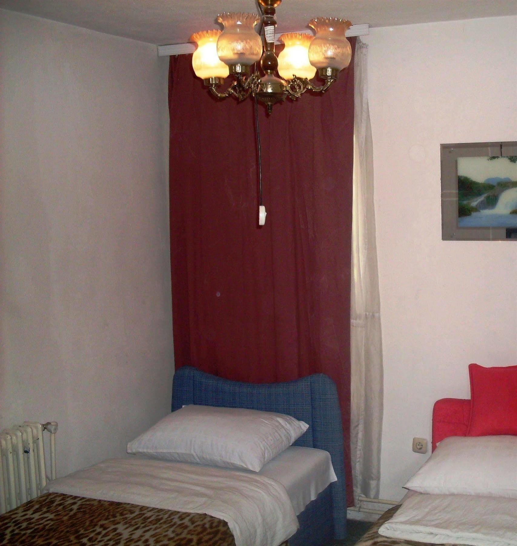 Hostel Gonzo Сараєво Екстер'єр фото