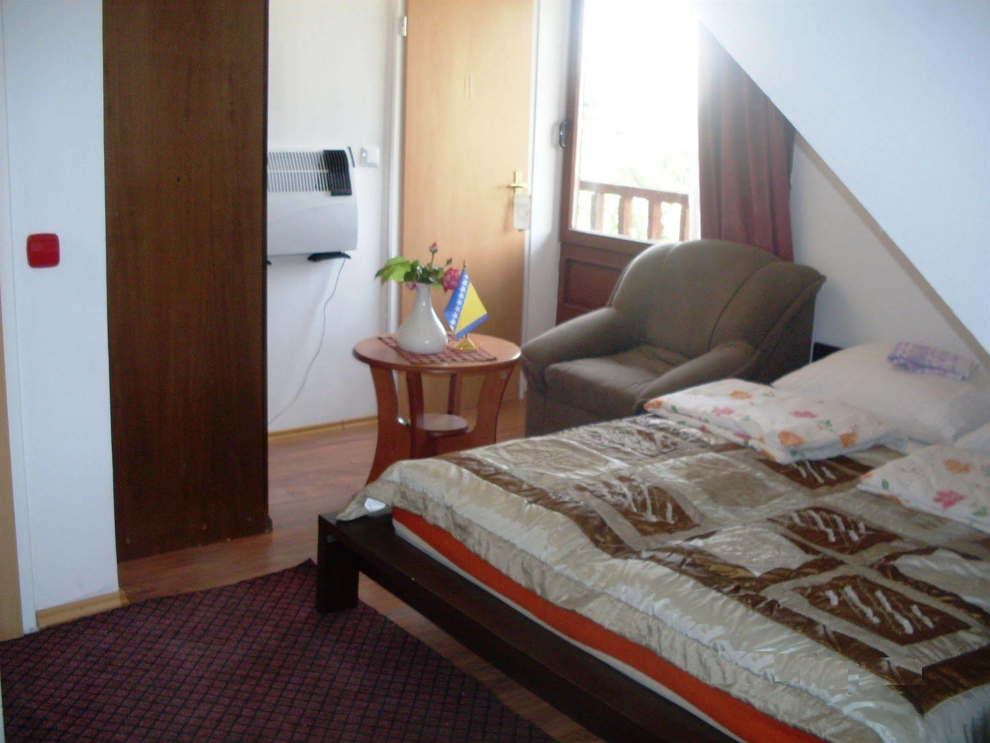 Hostel Gonzo Сараєво Екстер'єр фото