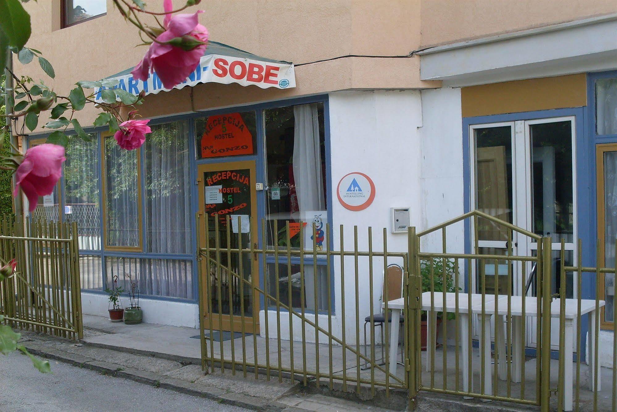 Hostel Gonzo Сараєво Екстер'єр фото